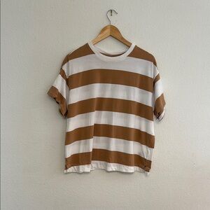 Old Navy Tan and White Tee